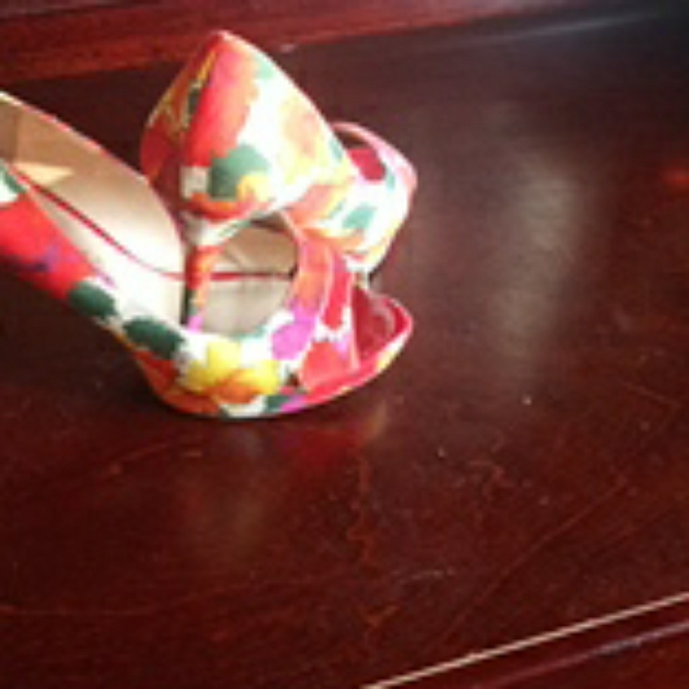 Shoes - Picture 3 of 5